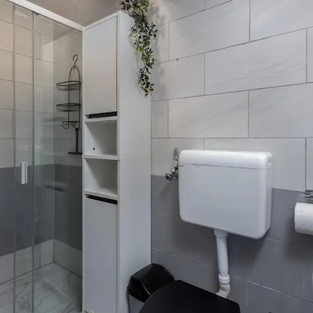 1 Bedroom In *