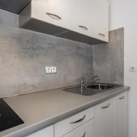 1 Bedroom In * Vantacici