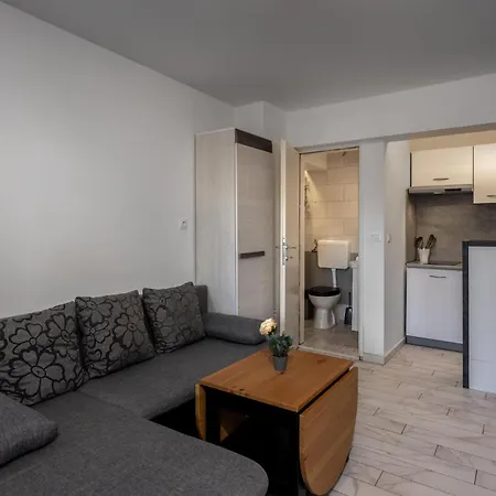 1 Bedroom In *